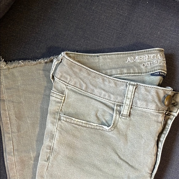 American Eagle Outfitters Olive Jegging Jeans Size 6 - Picture 4 of 4